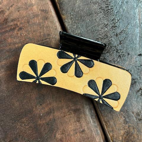 Flower Claw Clip- McIntire Saddlery