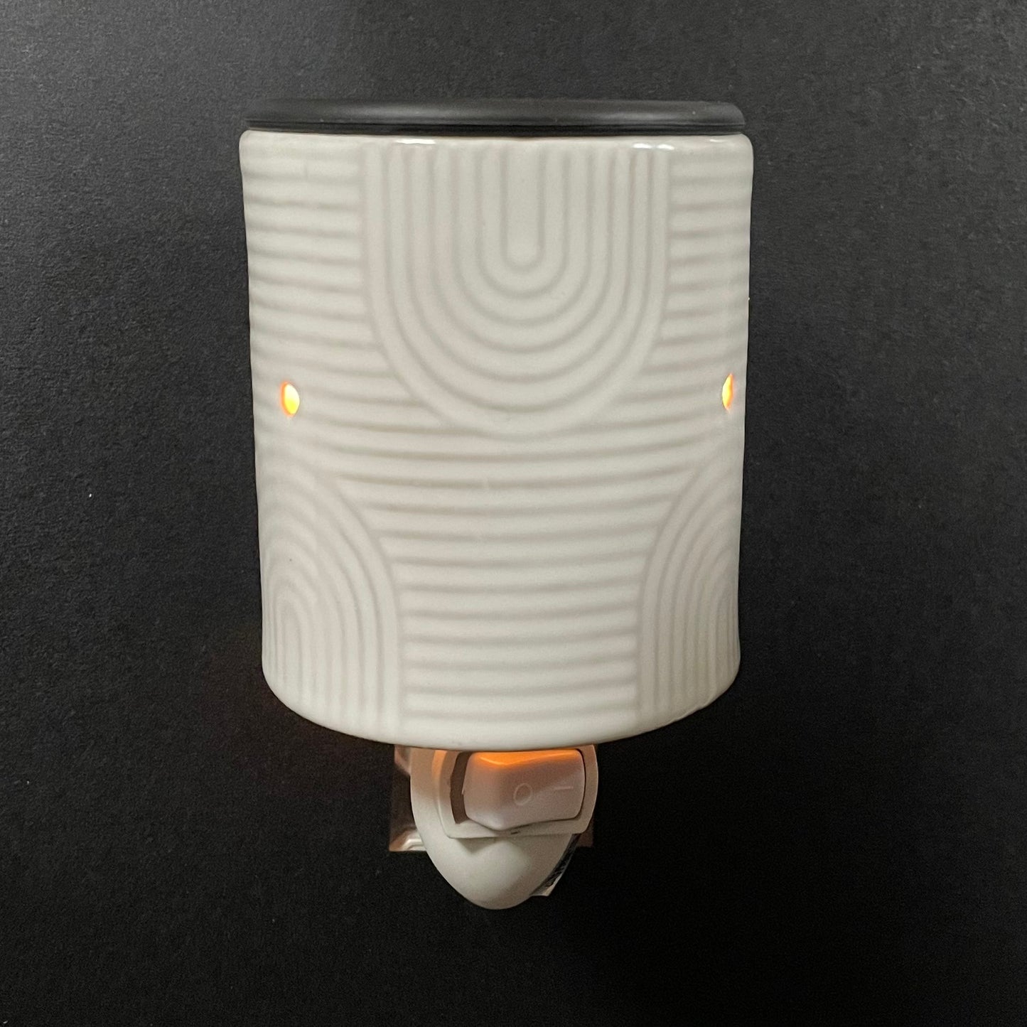 Pluggable Arch Deco Wax Warmer- Cliff Price & Company