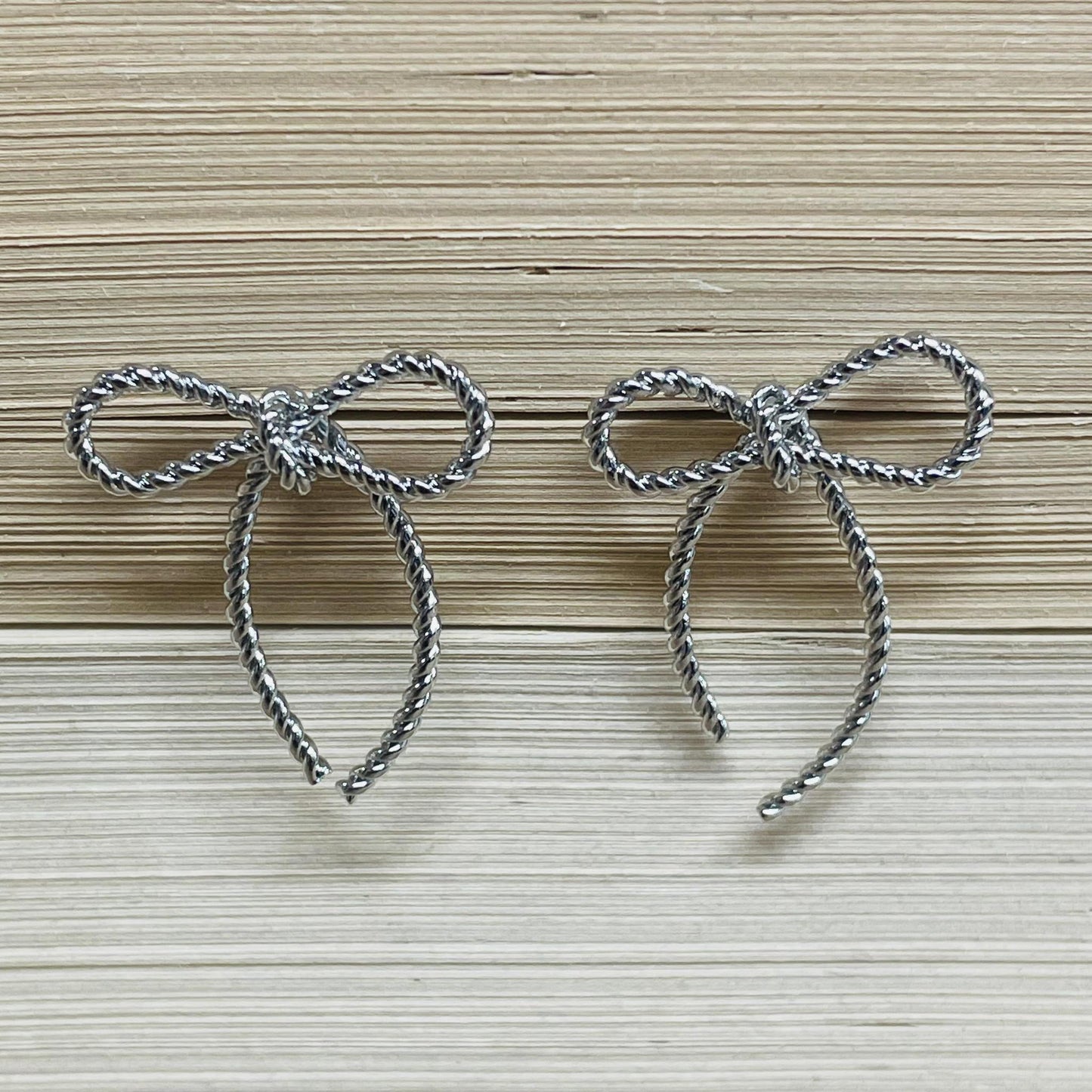 Rope Bow Studs - Silver