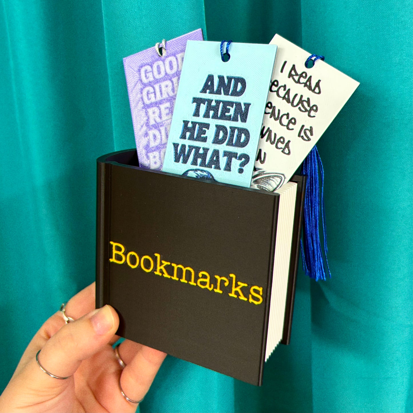 Black Bookmark Holder Caddy - Twisted Layers