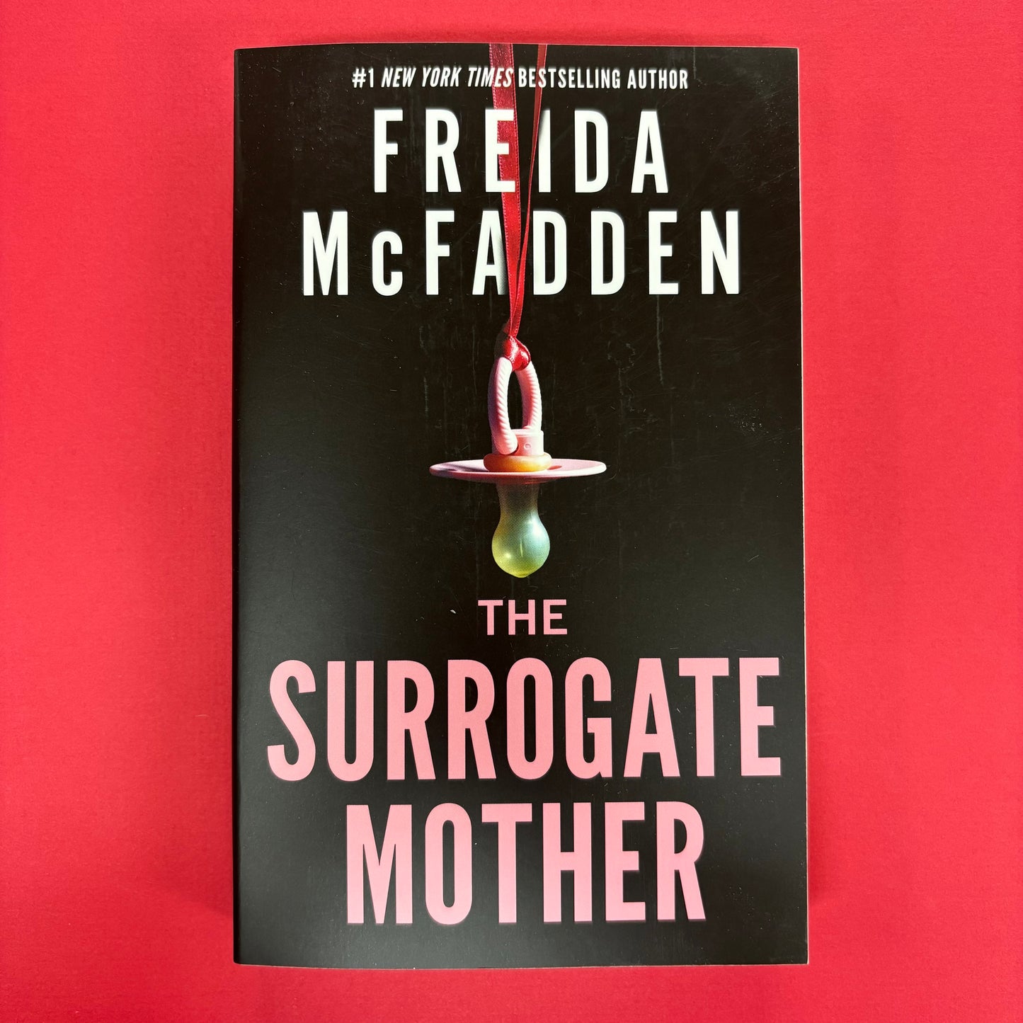 Surrogate Mother - Freida McFadden - Sourcebooks