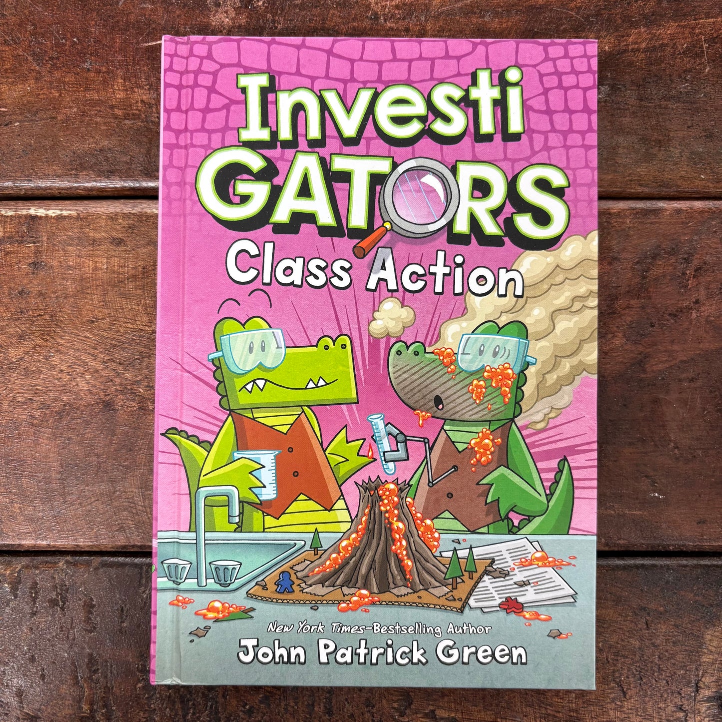Investigators: Class Action - John Patrick Green - Macmillan Publishers