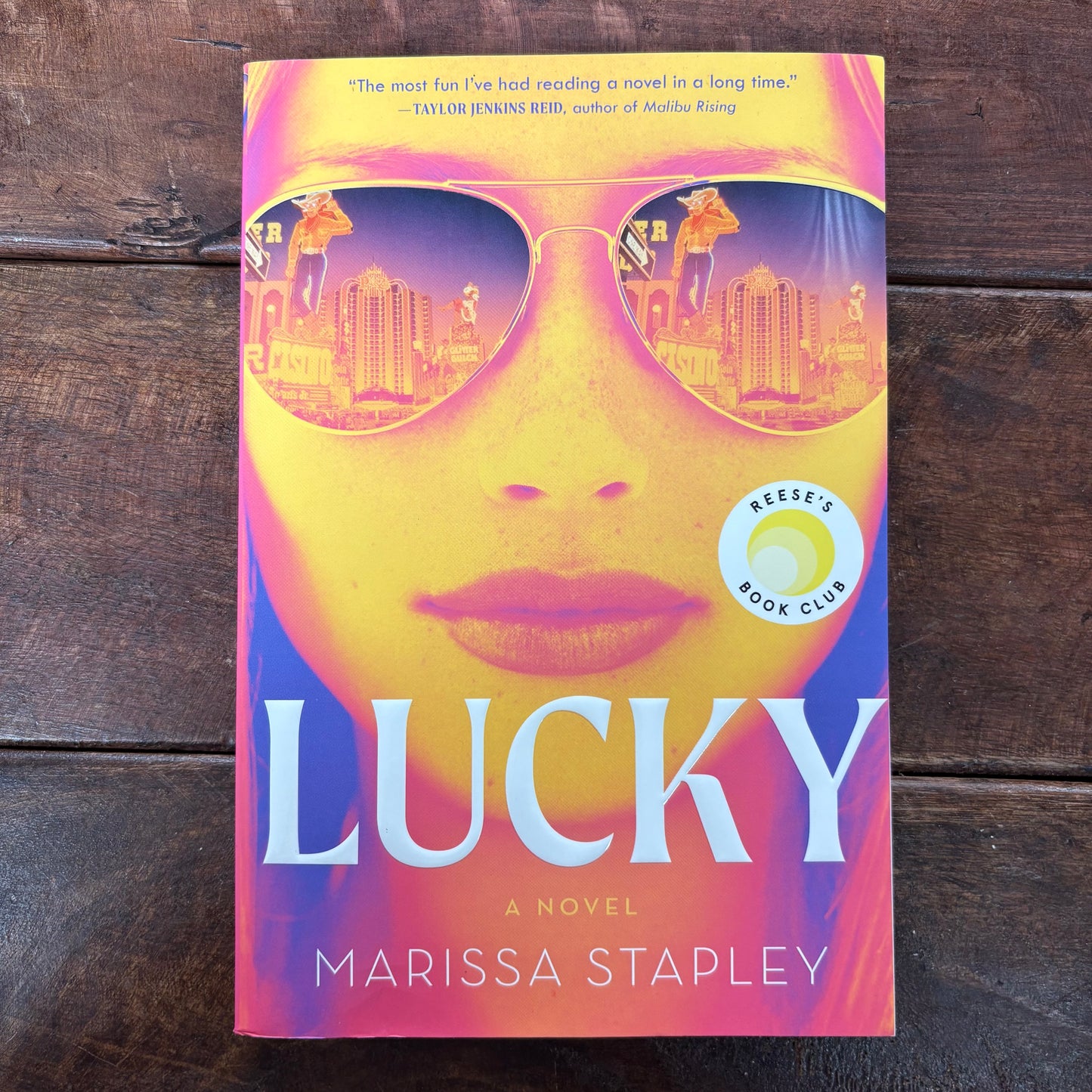 Lucky - Marissa Stapley - AZB