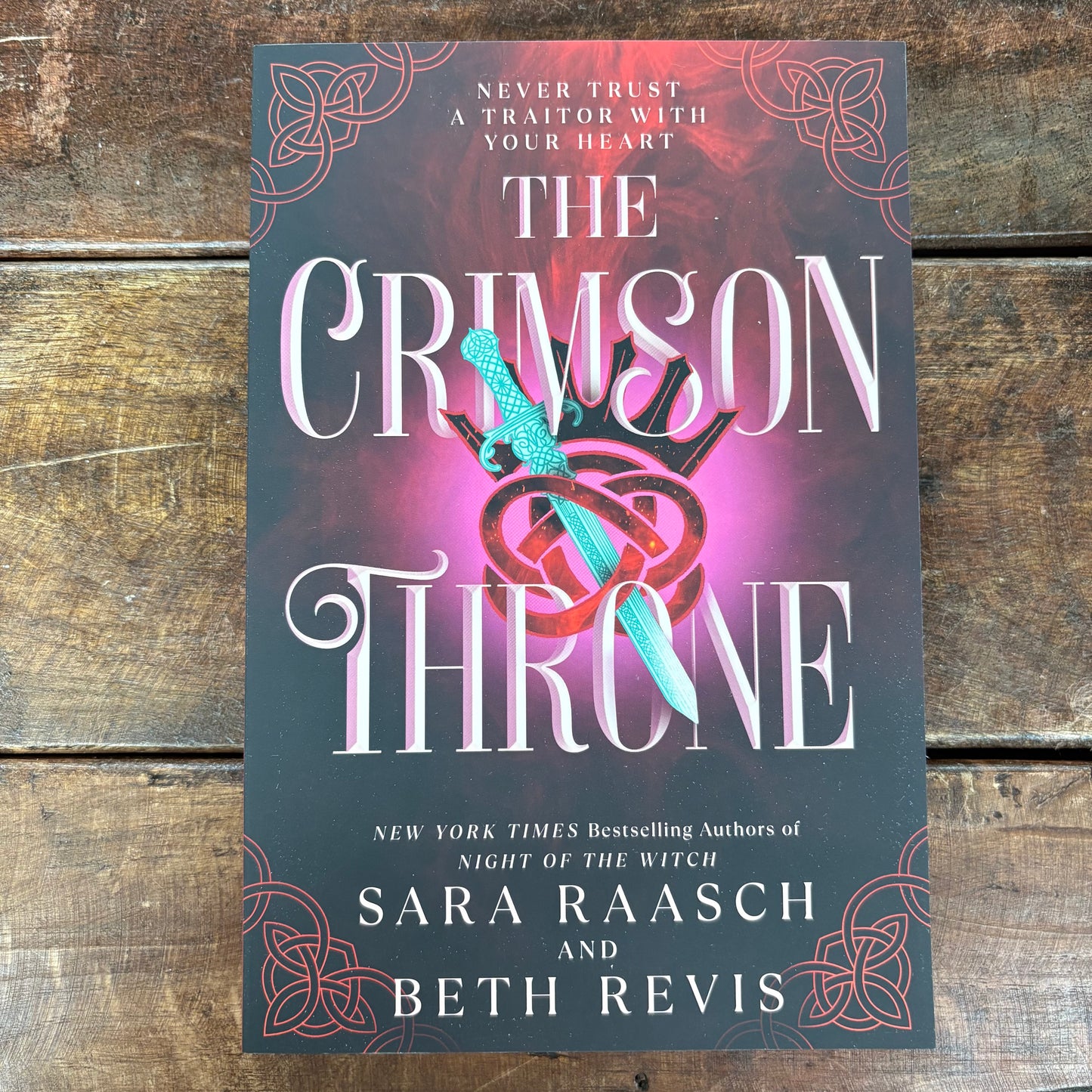 Crimson Throne - Sarah Raasch and Beth Revis - Sourcebooks