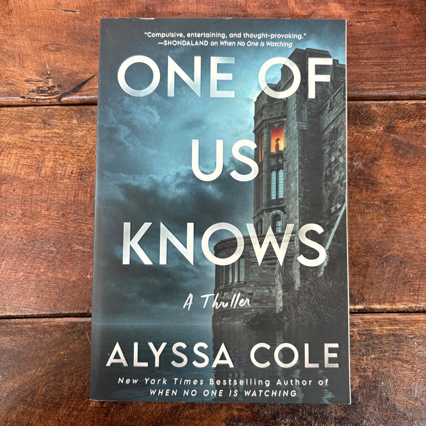 One Of Us Knows - Alyssa Cole - Harper Collins