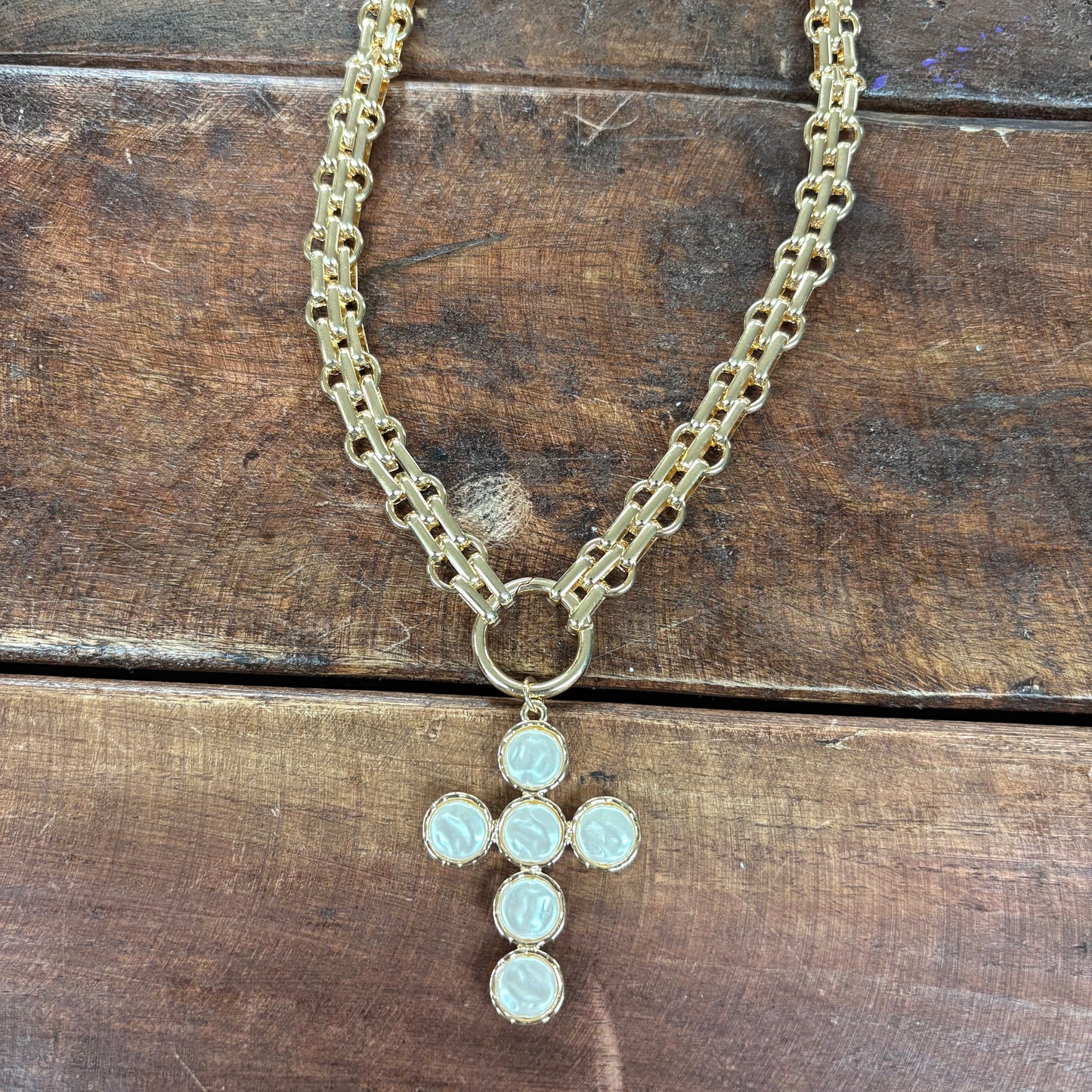 Disc Pearl Necklace On Chunky Chain - Sensibling Corp.