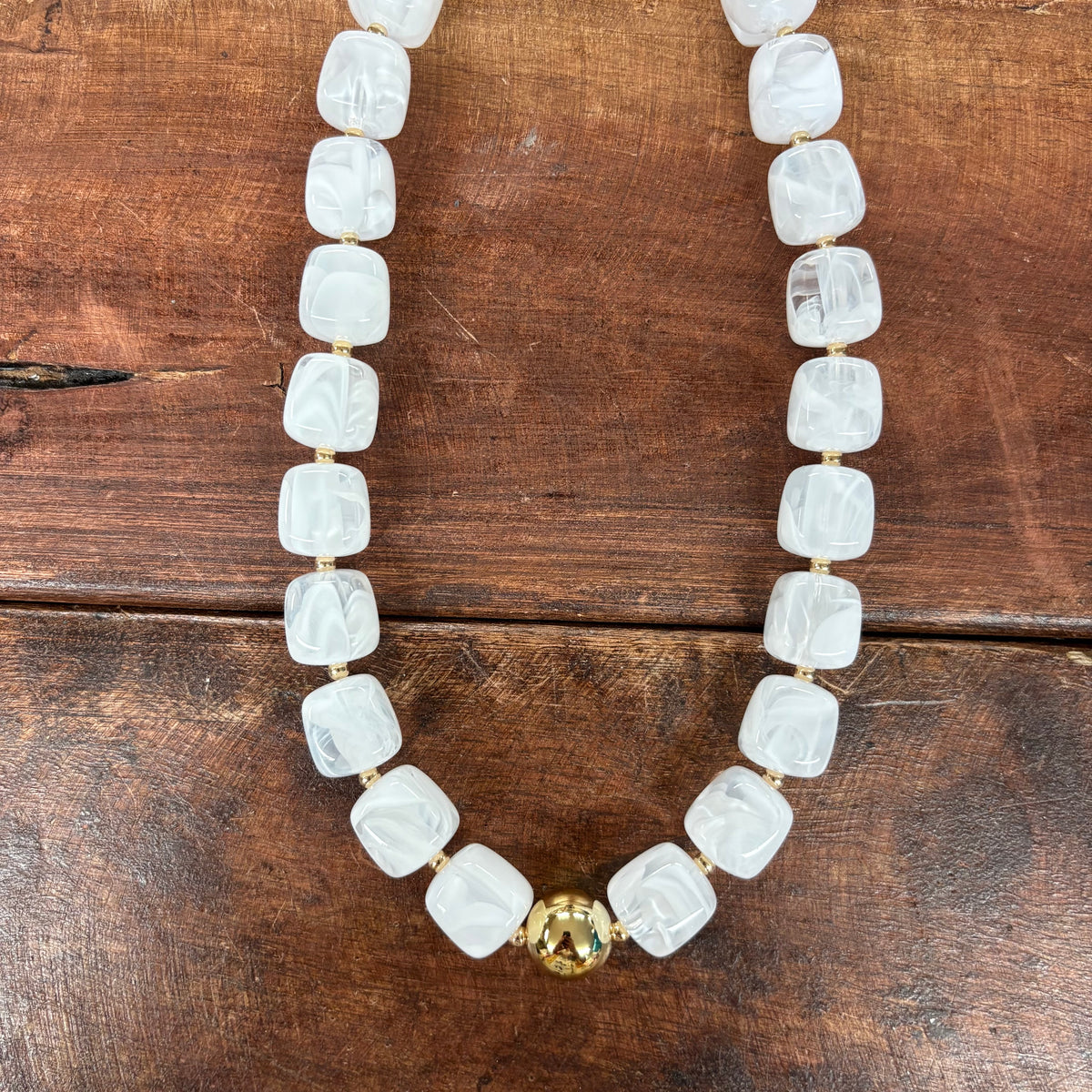 Jennifer Chunky White Beaded Necklace - Gemelli