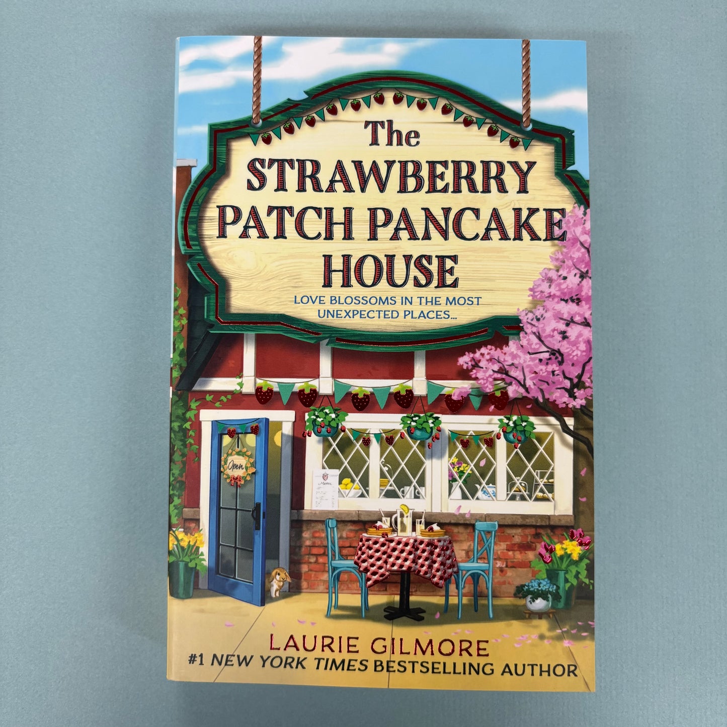 Strawberry Patch Pancake House - Laurie Gilmore - BKBY