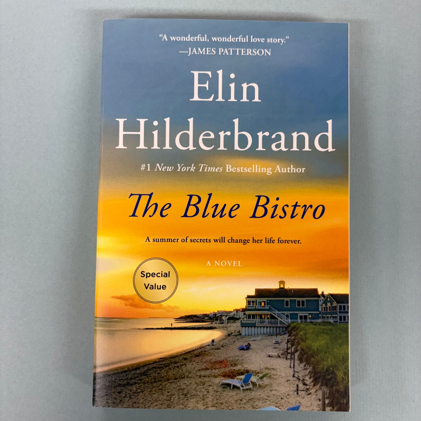 Blue Bistro - Elin Hilderbrand - BKBY