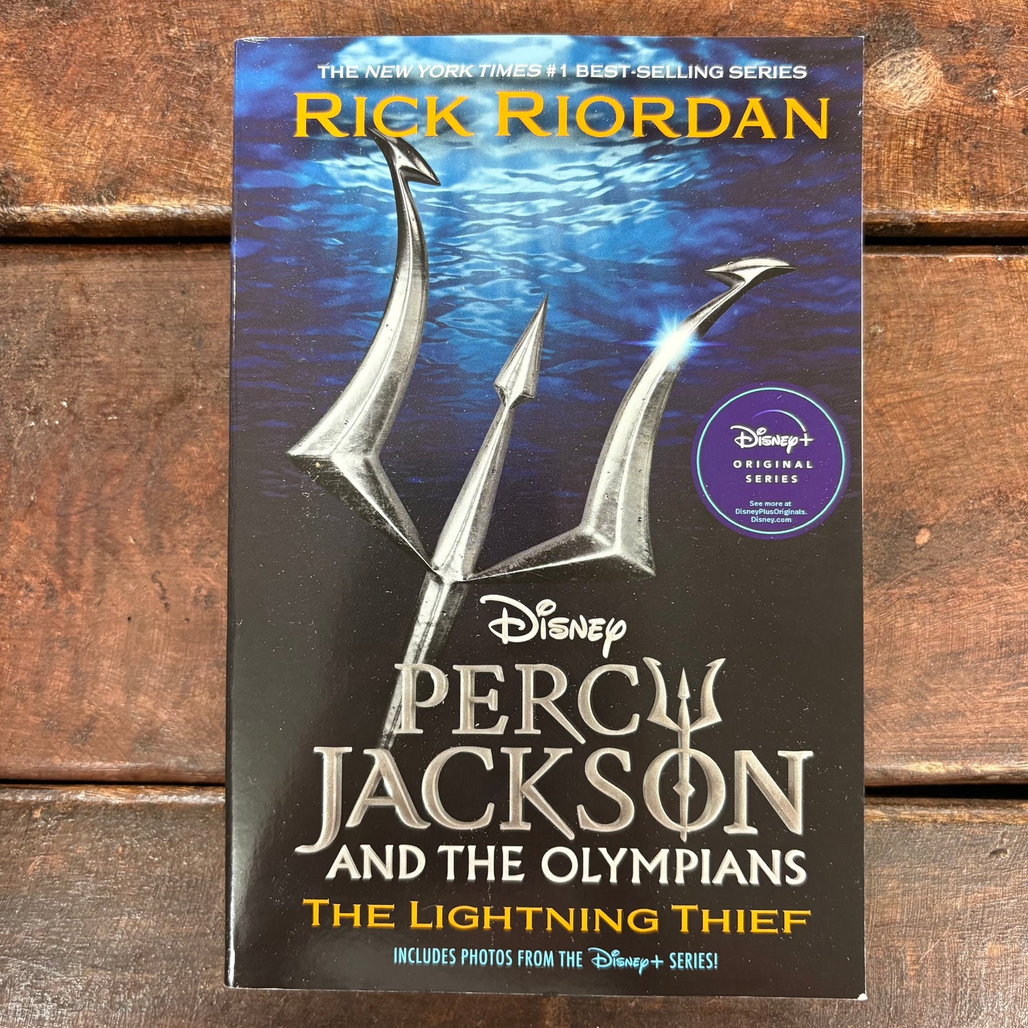 Percy Jackson: The Lightning Thief - Rick Riordan - AZB