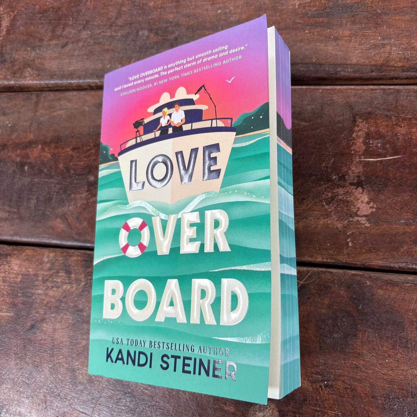 Love Overboard - Kandi Steiner - Simon and Schuster