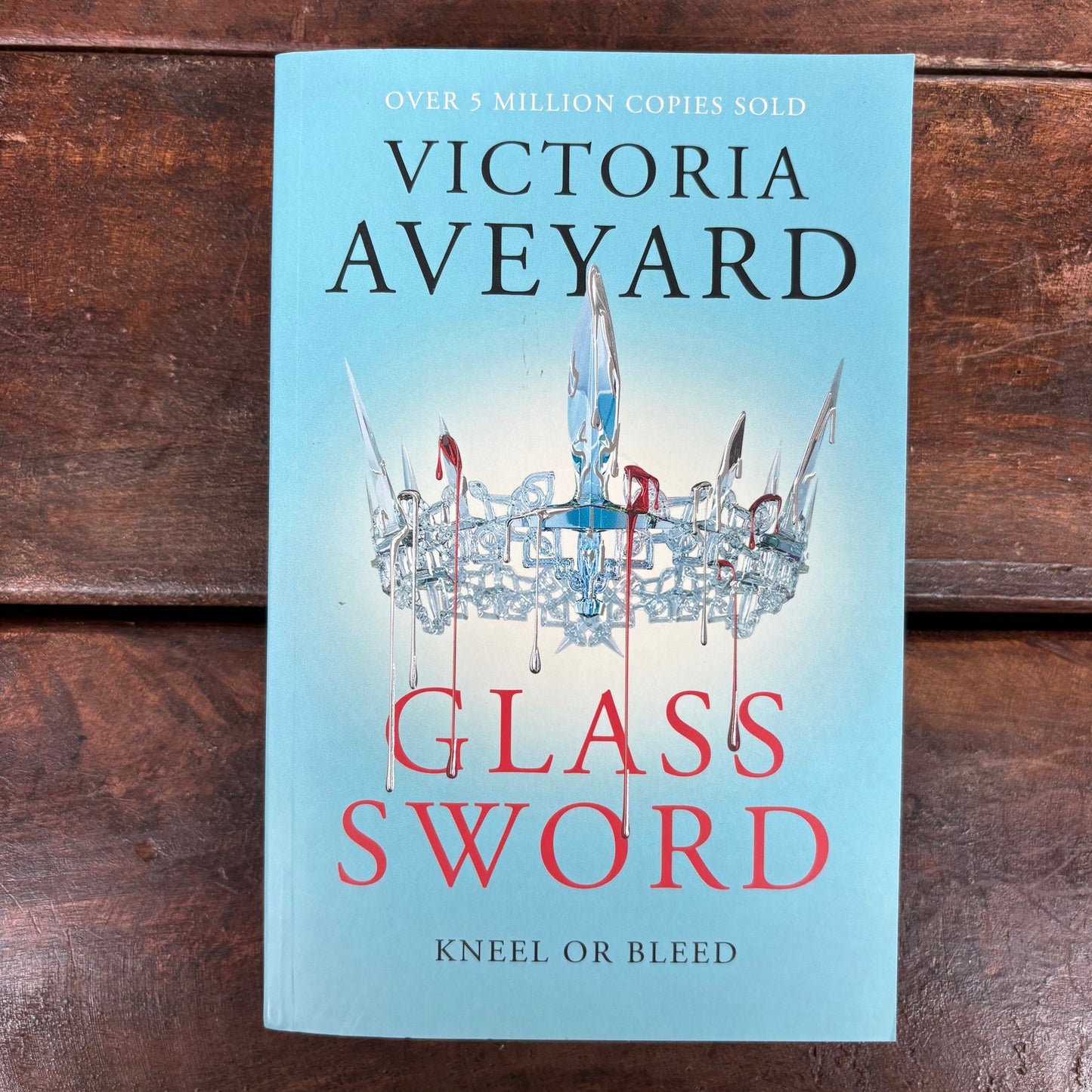 Glass Sword - Victoria Aveyard - AZB