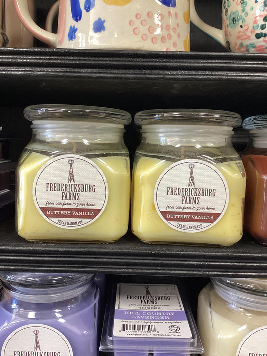 "Buttery Vanilla" Candle 10 oz -Fredericksburg Farms