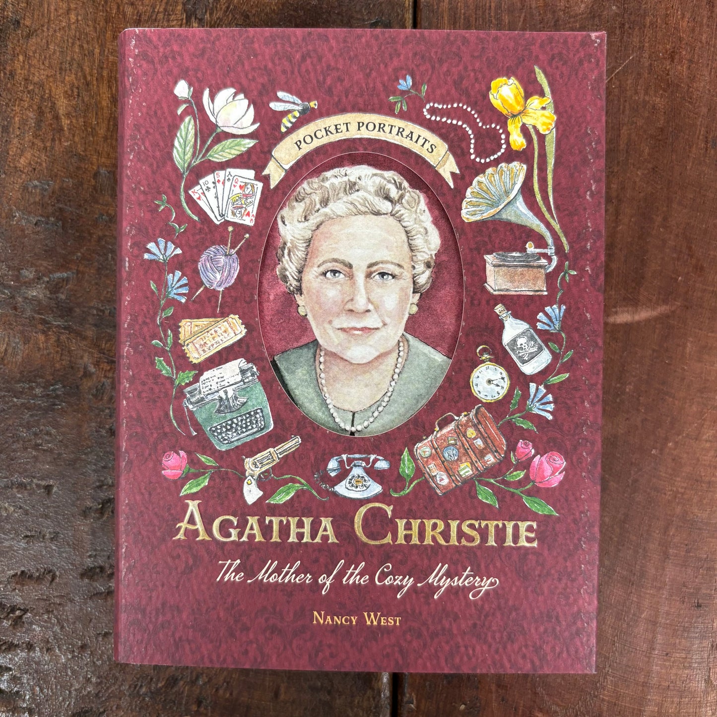 Agatha Christie: The Mother Of The Cozy Mystery - Nancy West - Simon and Schuster