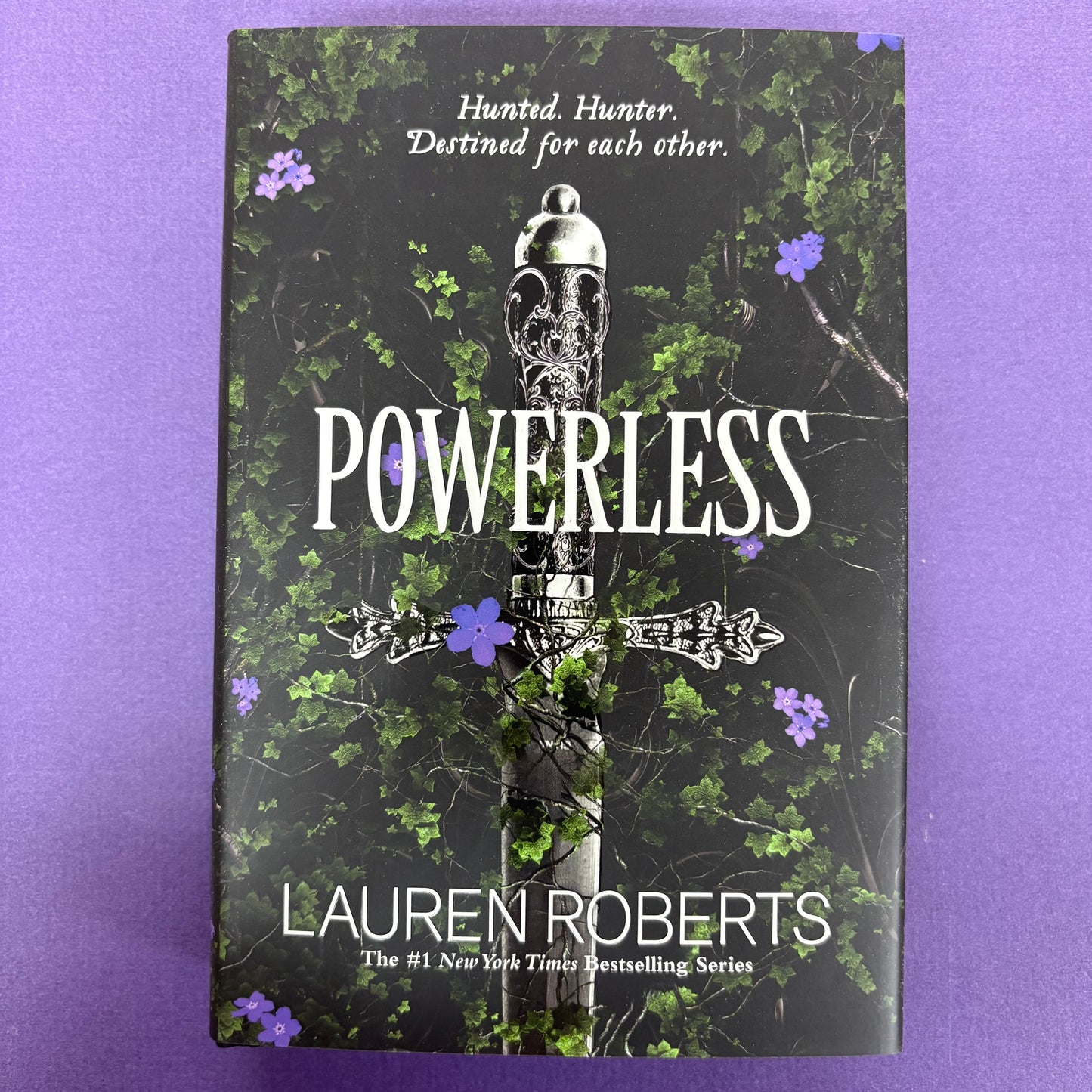 Powerless - Lauren Roberts - Simon and Schuster