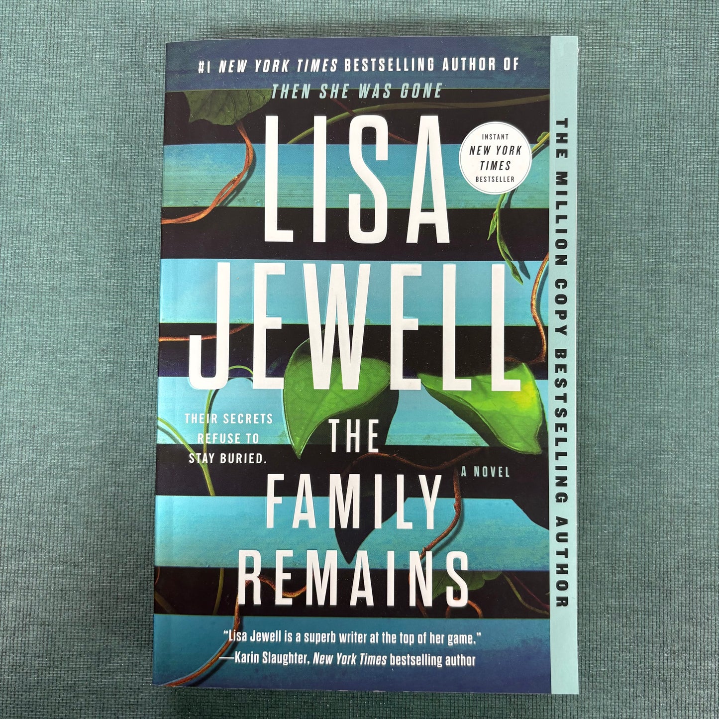 Family Remains - Lisa Jewell - Simon and Schuster