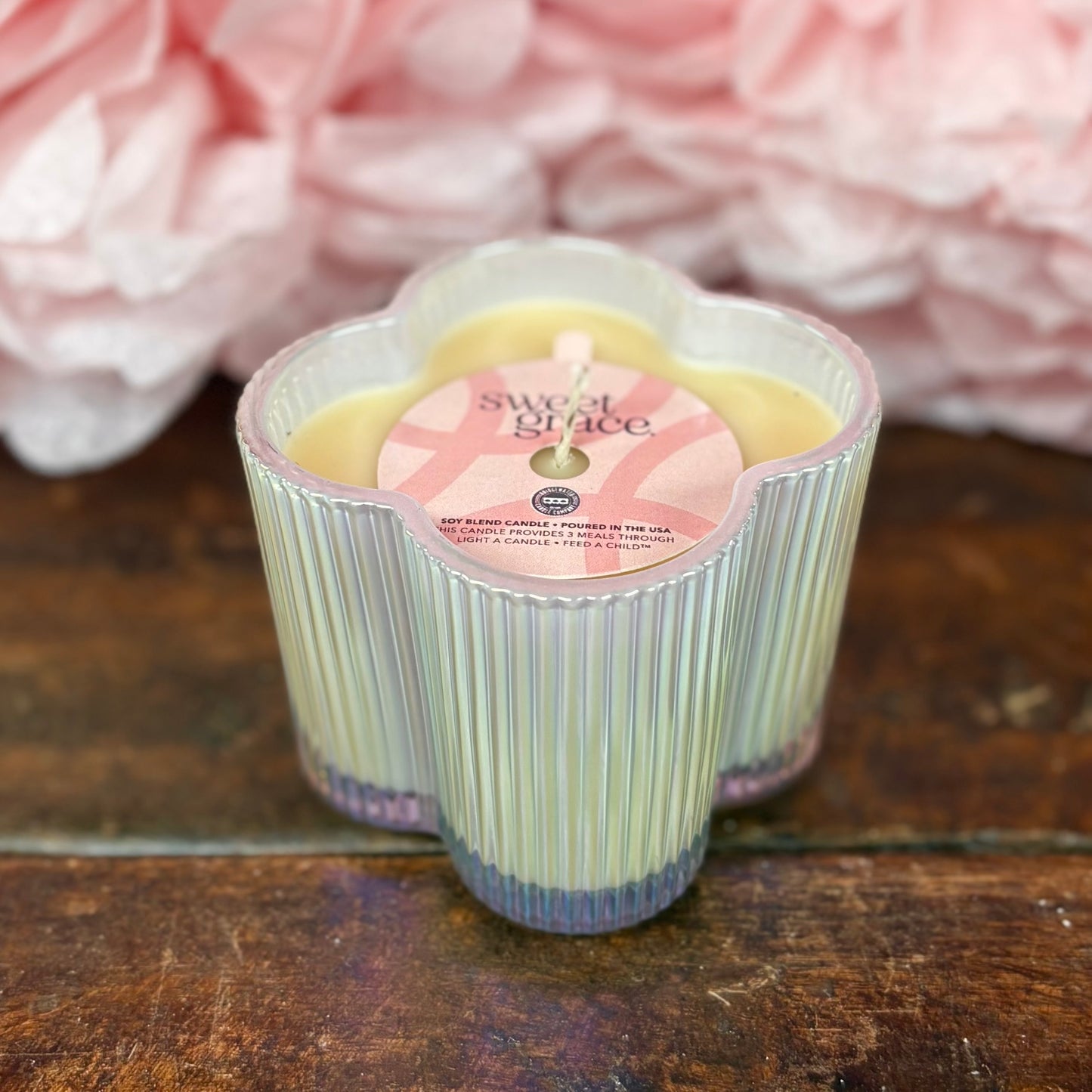 White Sweet Grace Clover Candle - Bridgewater Candle Co.