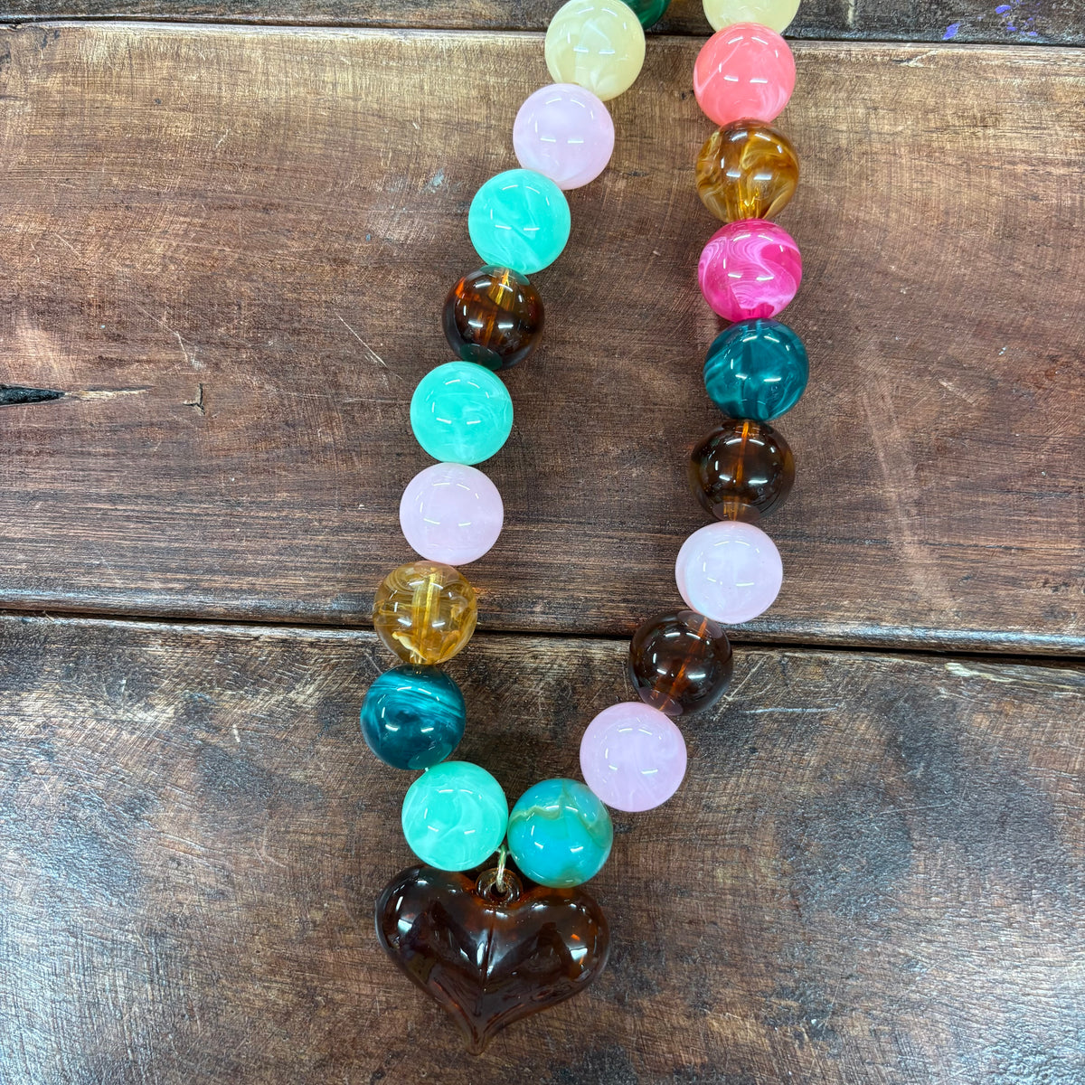 Ella Chunky Beaded Necklace with Heart - Gemelli