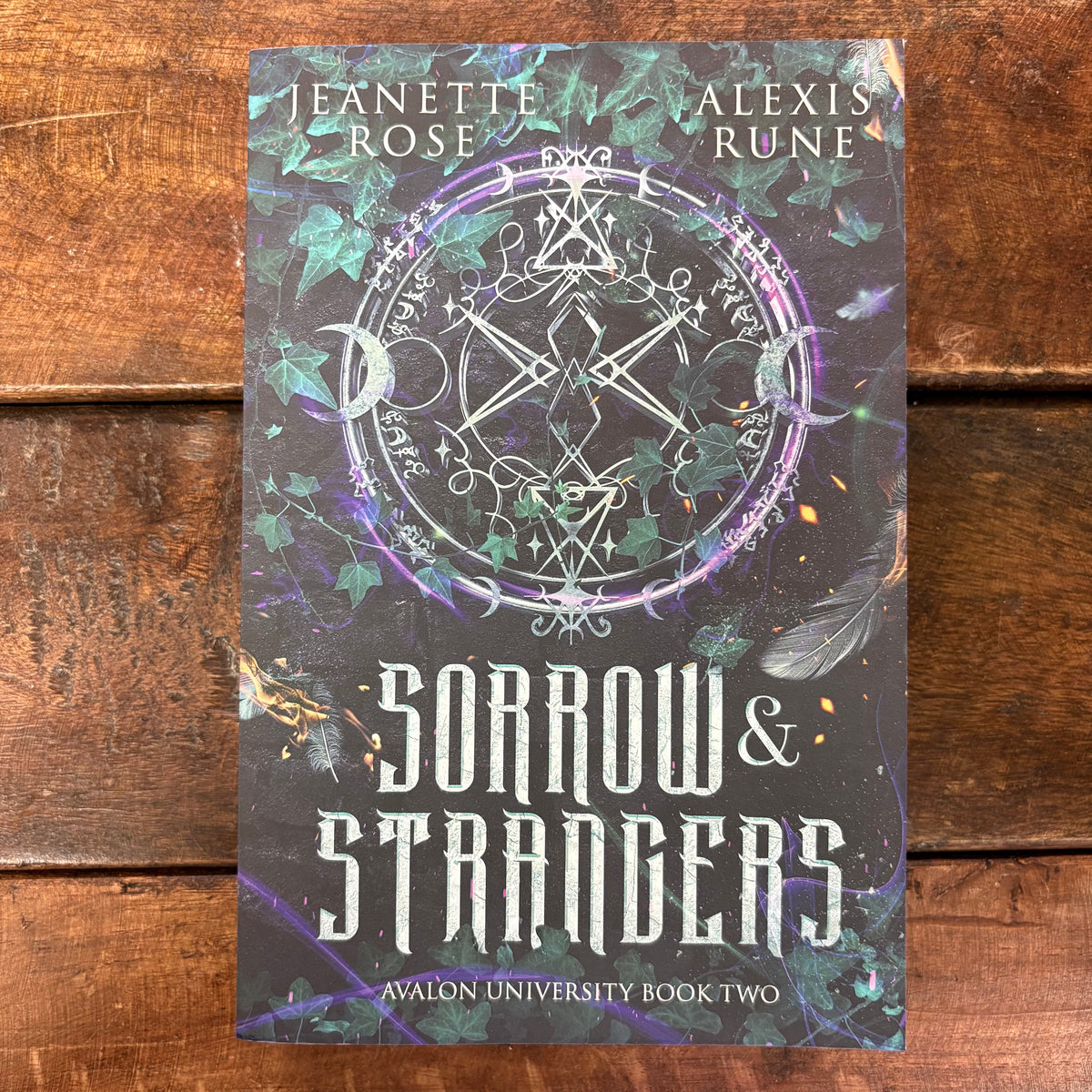 Sorrow and Strangers - Jeanette Rose & Alexis Rune - Simon and Schuster