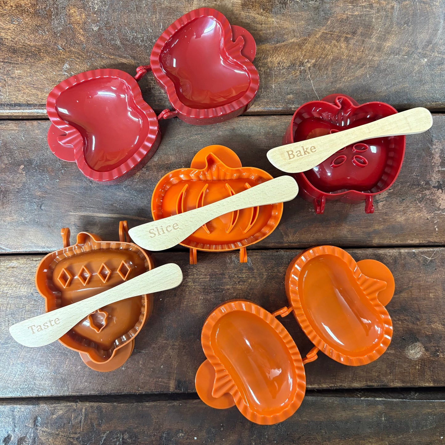 Thanksgiving Pie Molds - Mud Pie