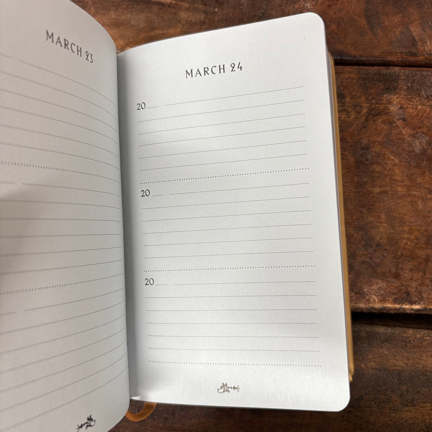 Newlyweds' One Line A Day - Chronicle Books