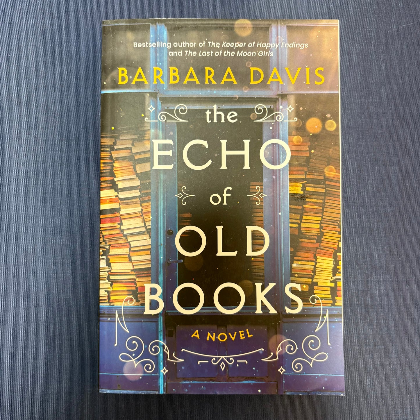 Echo Of Old Books - Barbara Davis - AZB