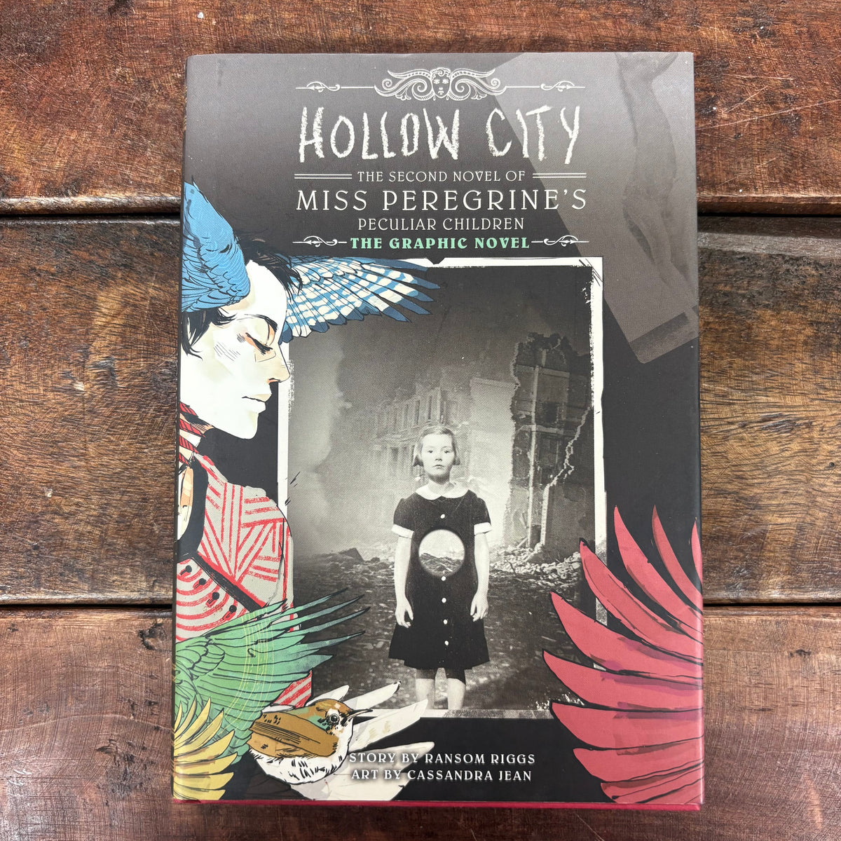 Hollow City - Miss Peregrine's Peculiar Children Graphic Novel - BKBY