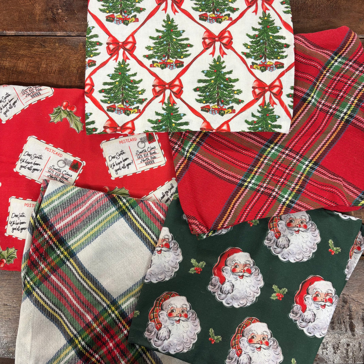 Classic Christmas Towels - Mud Pie
