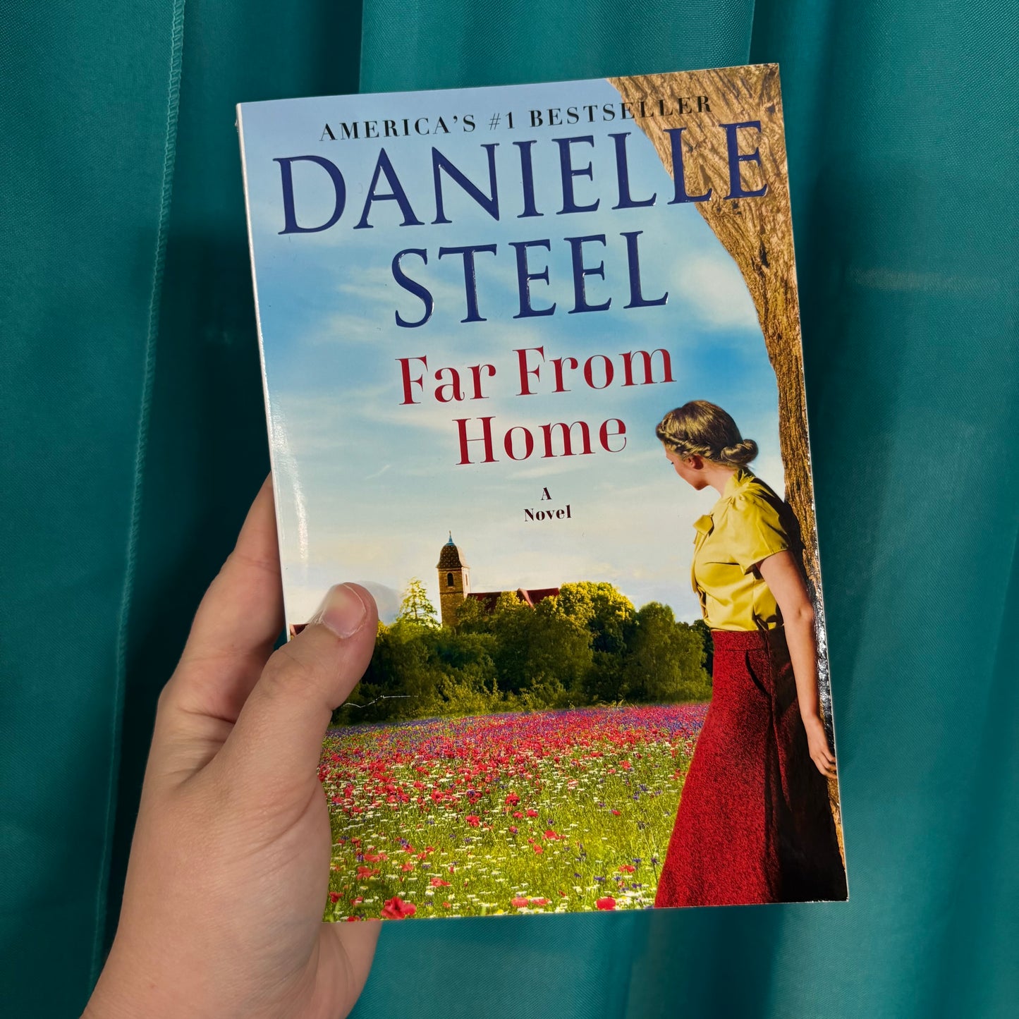 Far From Home - Danielle Steel - BKBY