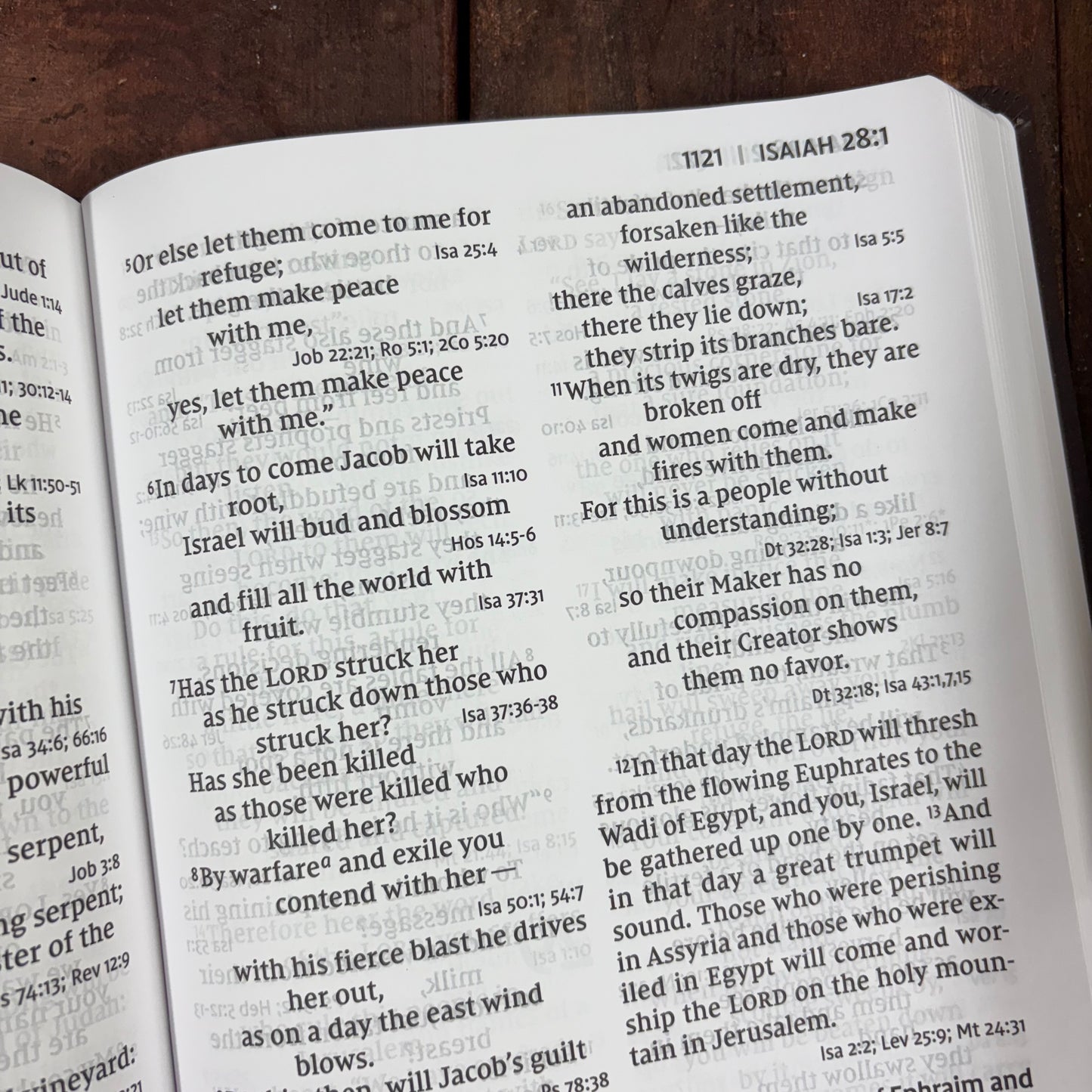 NIV Super Giant Print Reference Bible - HarperCollins