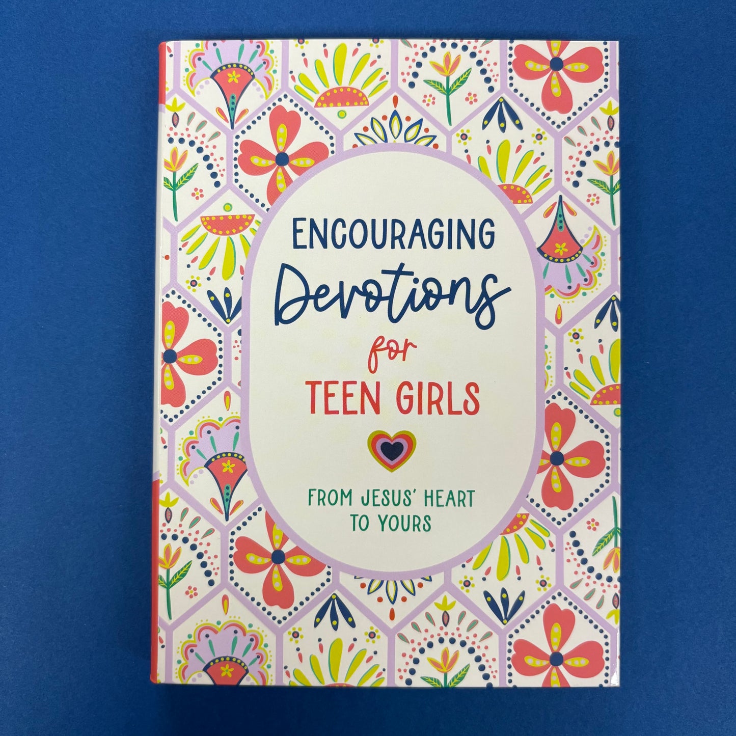 Encouraging Devotions For Teen Girls - Barbour Publishing