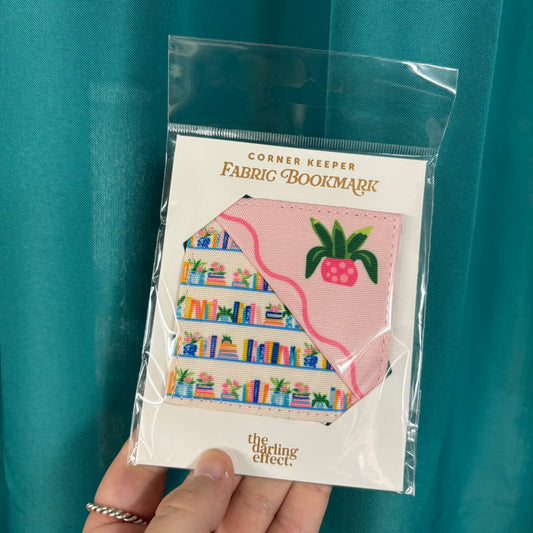 Book Shelfie Corner Keepers - The Darling Effect