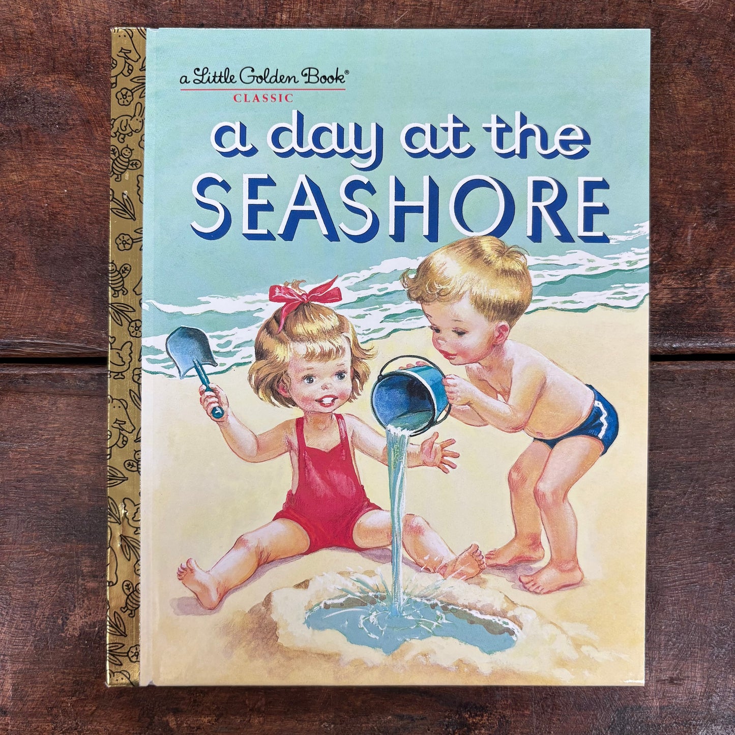 Day At The Seashore - Penguin Random House