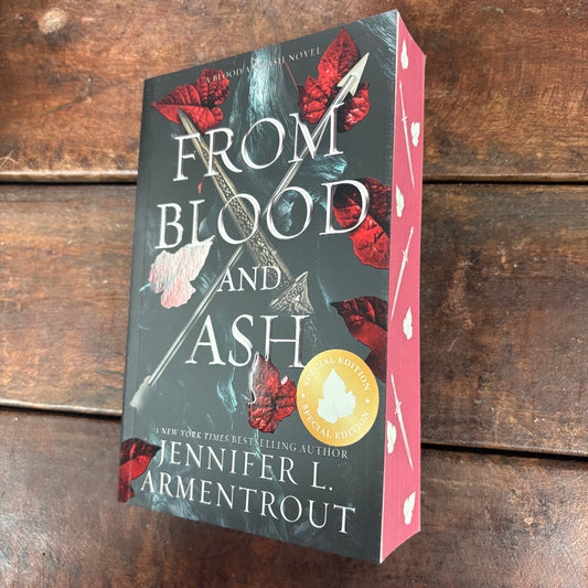 From Blood and Ash - Jennifer L. Armentrout - Simon and Schuster