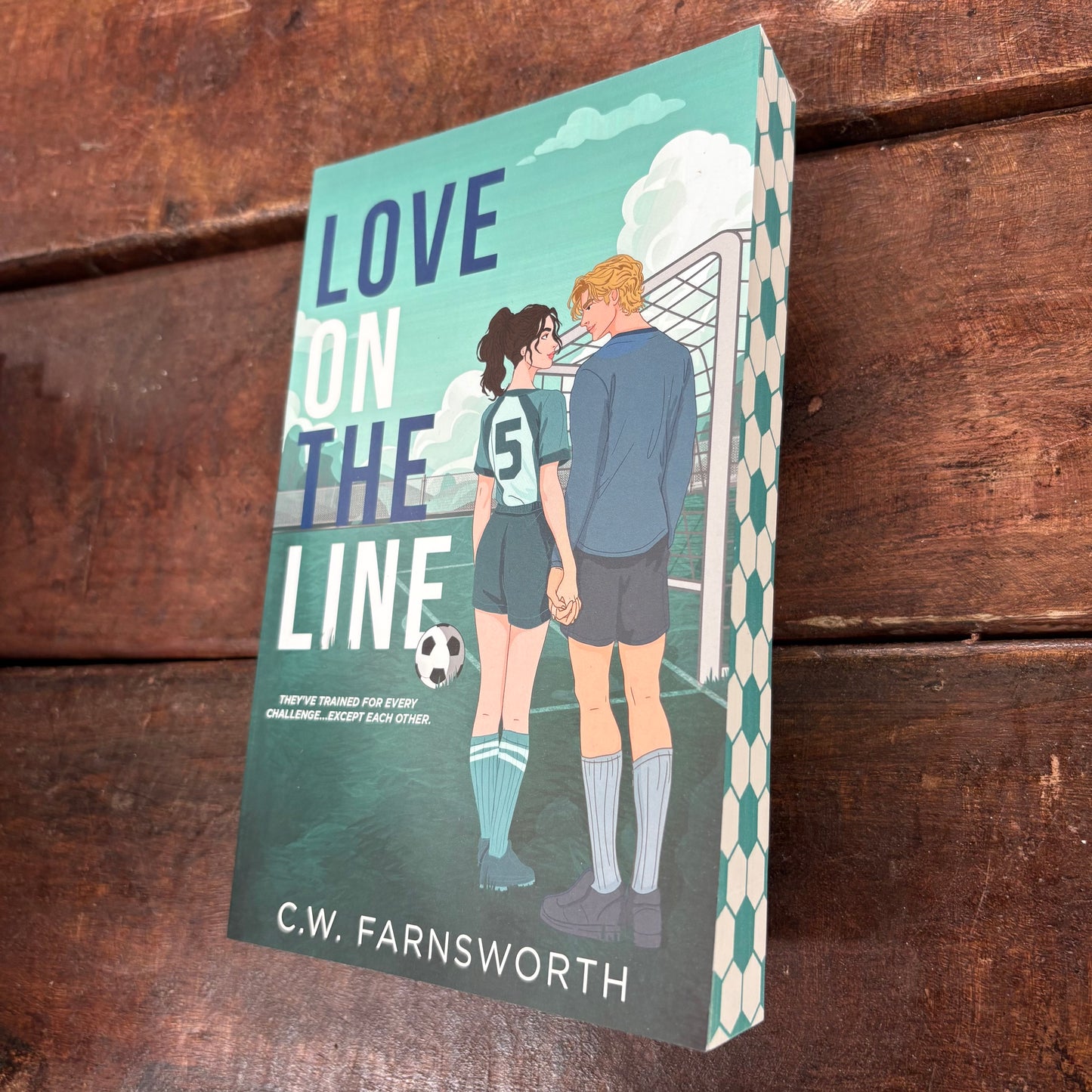 Love On The Line - C.W. Farnsworth - Macmillan Publishers