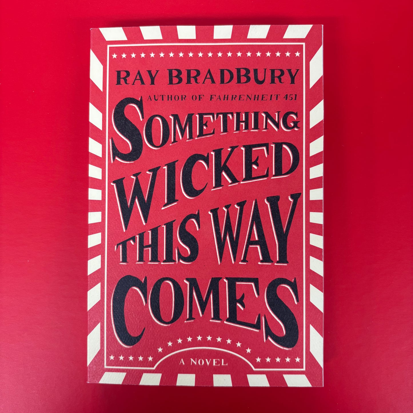Something Wicked This Way Comes - Ray Bradbury - Simon and Schuster