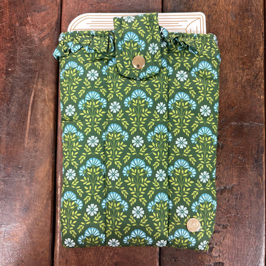 Everbloom Forest Green Book Cover - The Darling Effect