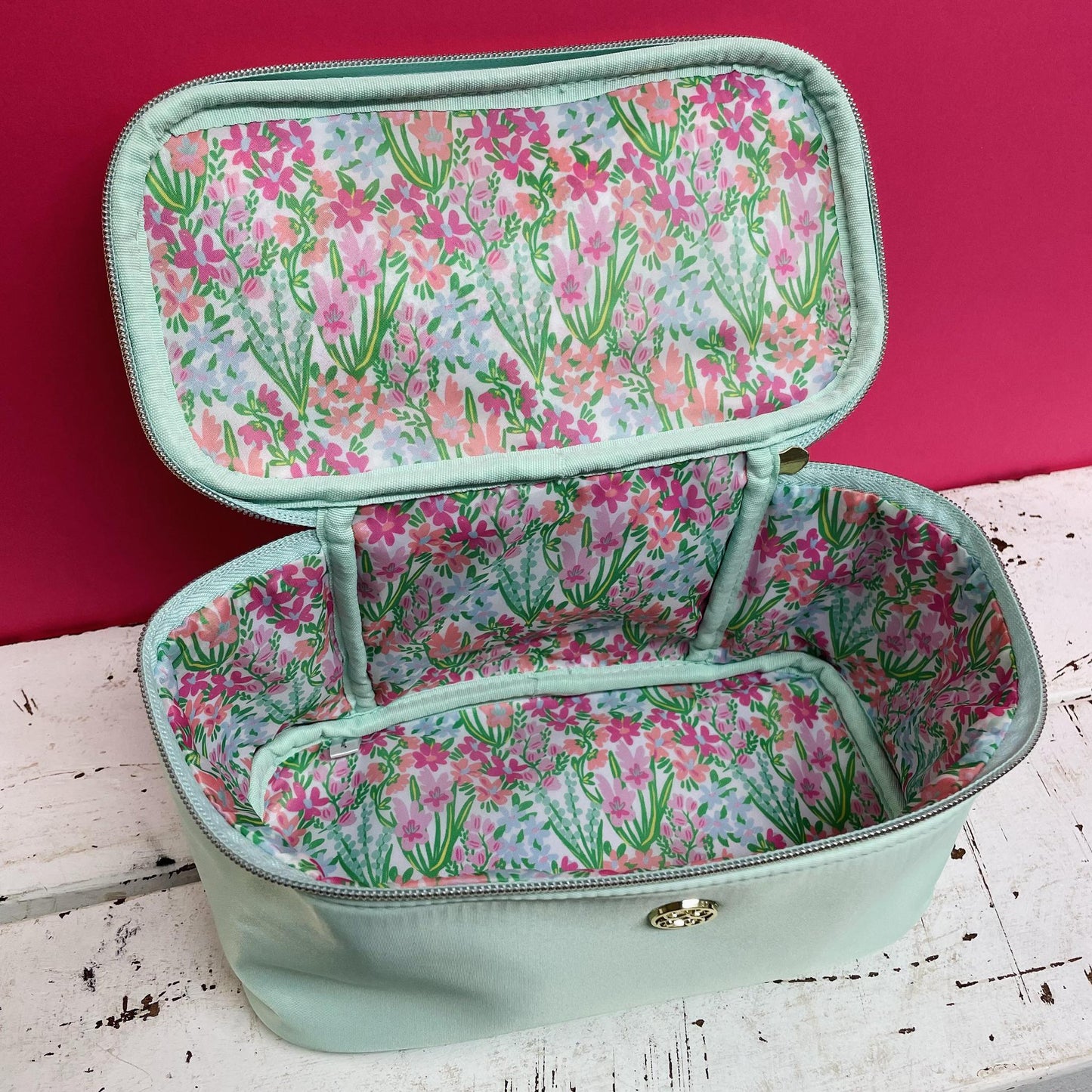 Kiss Makeup Bag - Mint - Mary Square