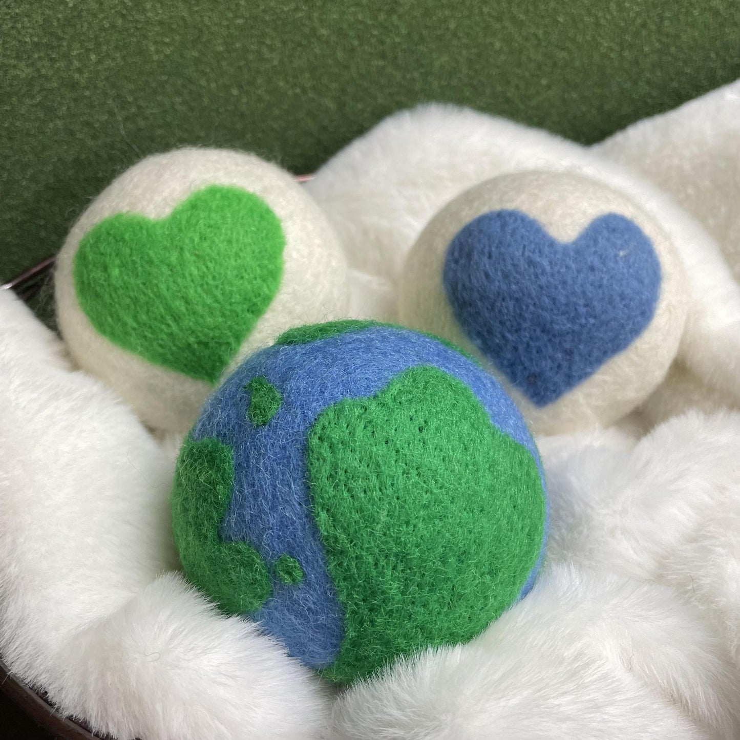 Earth Hearts Dryer Ball Set- Friendsheep